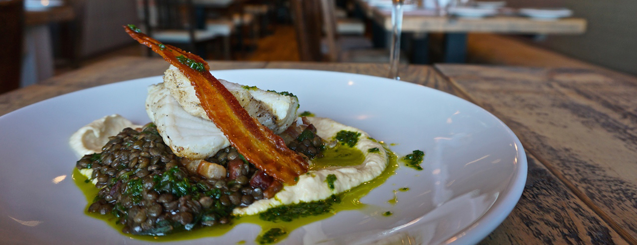 3-course lunch and glass of fizz