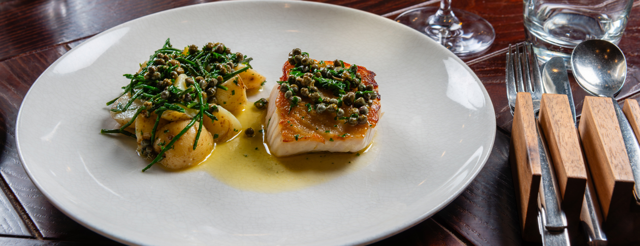 3-course lunch and glass of fizz